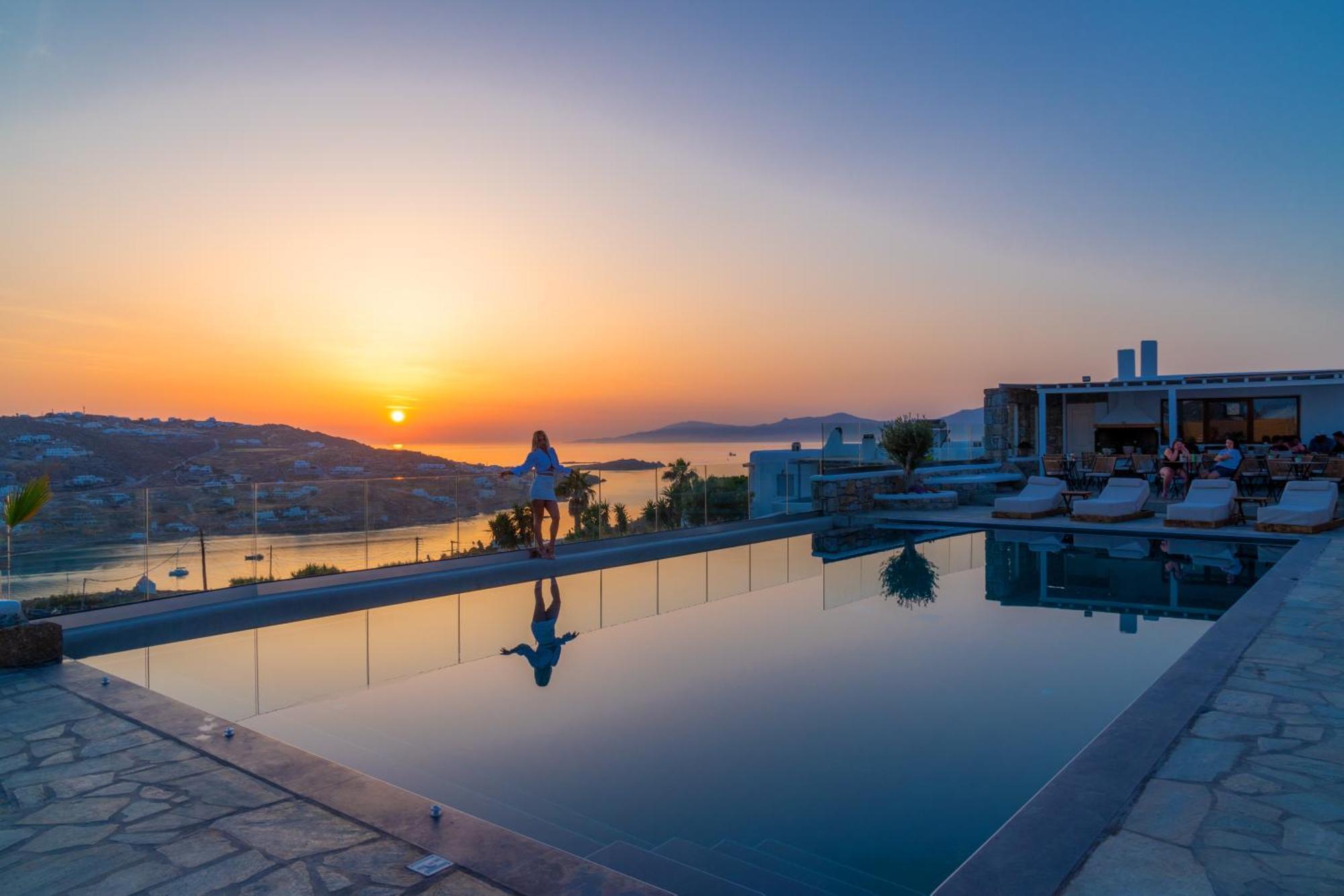 Le Ciel Suites & Villas Mykonos Town ภายนอก รูปภาพ